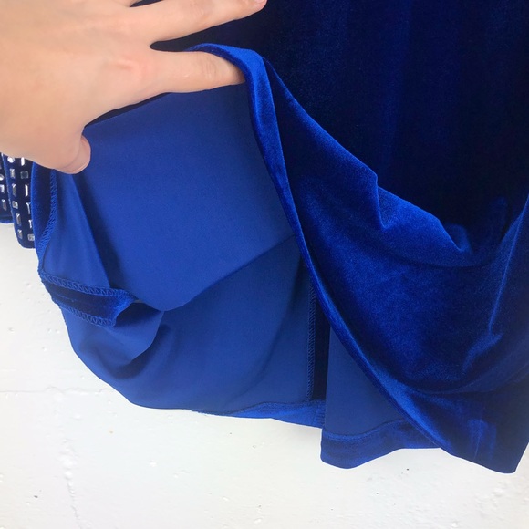 NWT Calvin Klein Velvet Dress - Picture 5 of 8